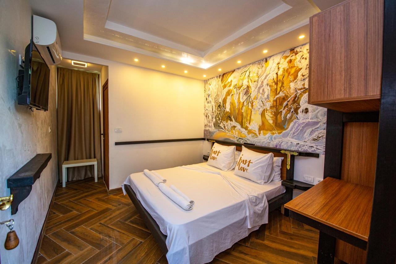 Hotel Legjenda Шкодер Экстерьер фото