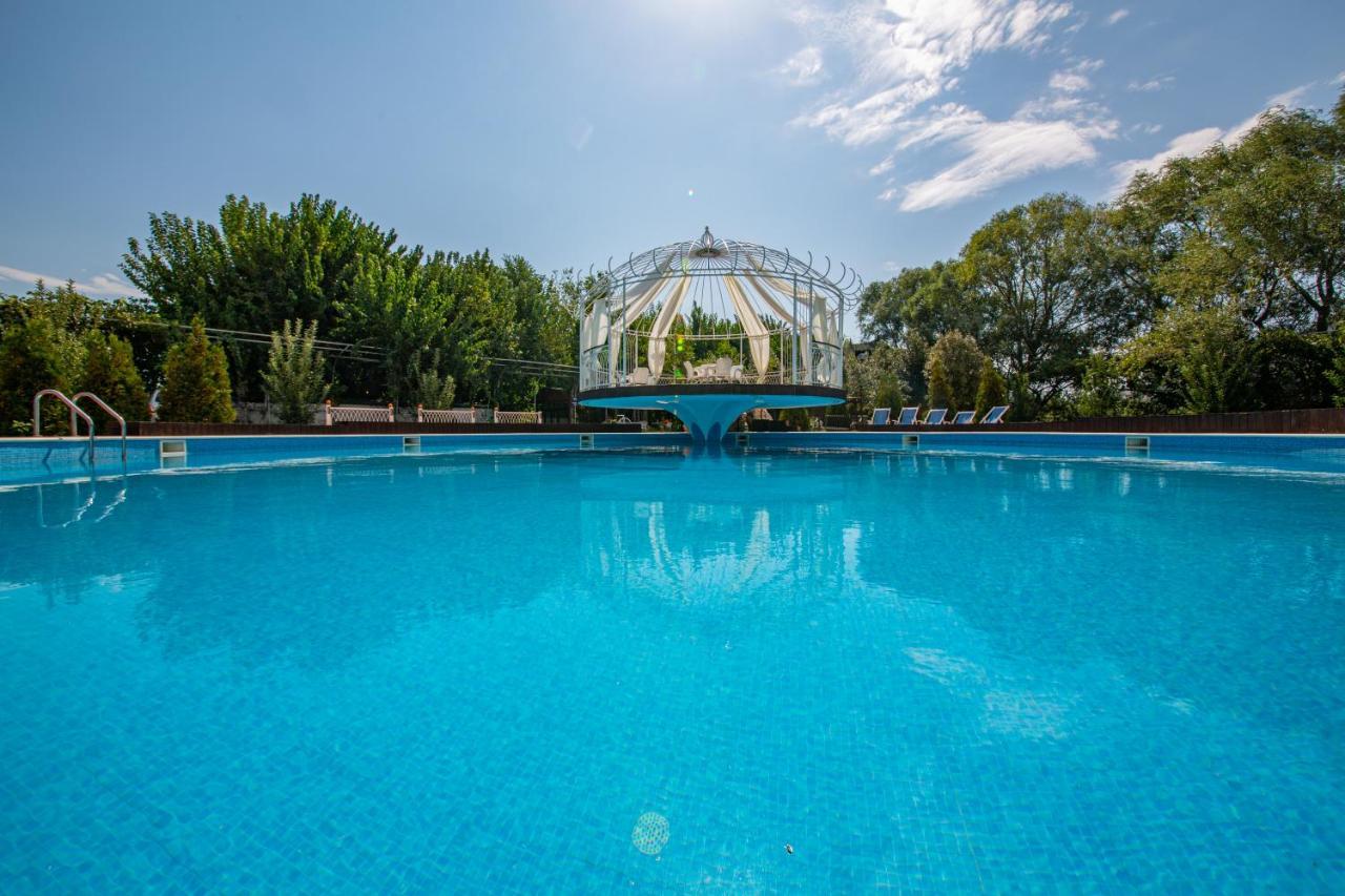 Hotel Legjenda Шкодер Экстерьер фото