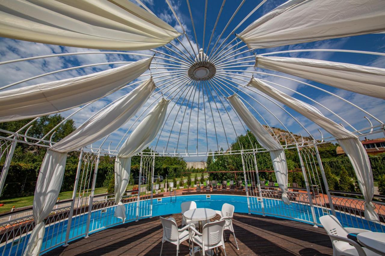 Hotel Legjenda Шкодер Экстерьер фото